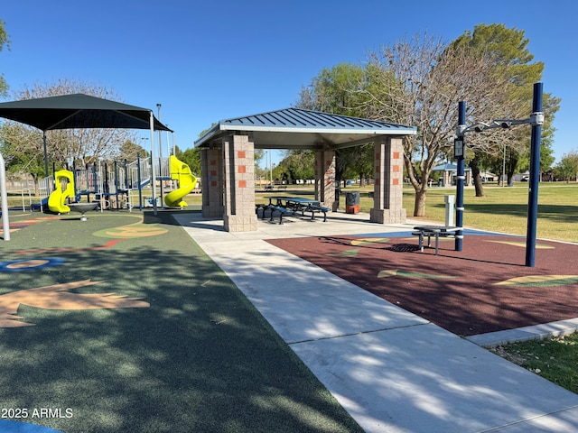 1712 E Manhatton Dr, Tempe, AZ 85282 - view of home's community with a gazebo