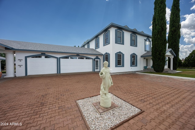 view of front of house featuring a garage