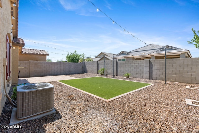 654 E Buckingham Ave, Gilbert, AZ 85297 - fenced backyard featuring a patio area