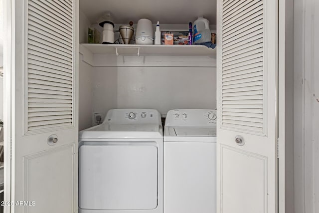 laundry room featuring independent washer and dryer