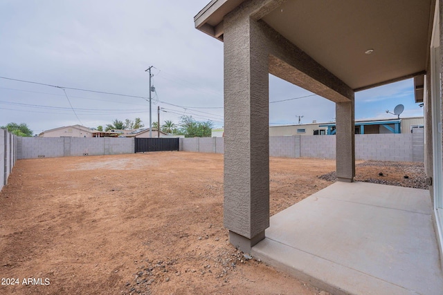 view of yard with a patio