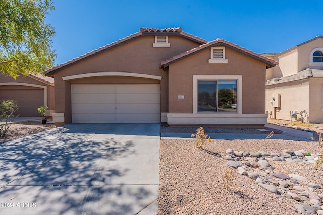 view of front facade with a garage