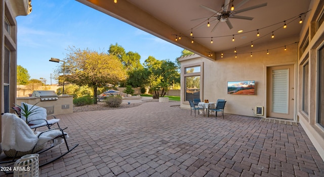 6429 S Honor Ct, Gilbert, AZ 85298 - view of patio / terrace with ceiling fan
