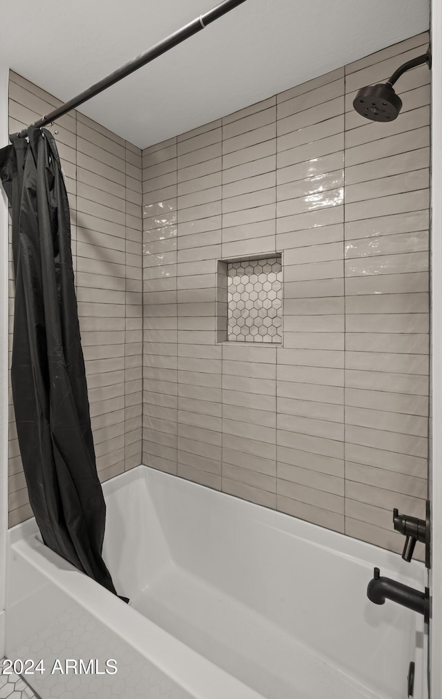 6429 S Honor Ct, Gilbert, AZ 85298 - full bath featuring shower / tub combo