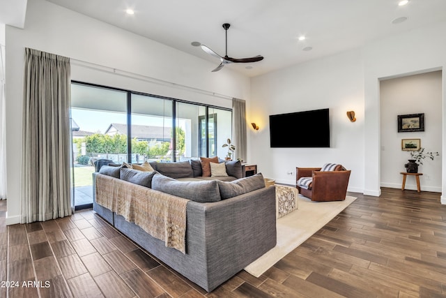 living room featuring ceiling fan