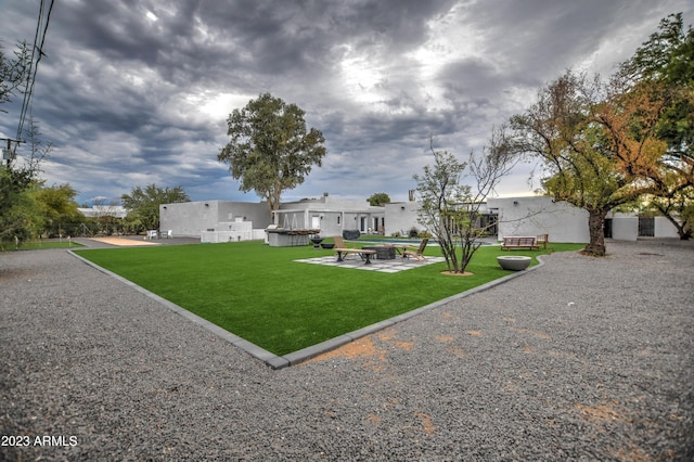 view of yard featuring a patio