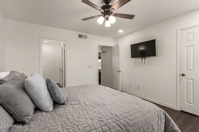 1402 E Guadalupe Rd Unit 234, Tempe, AZ 85283 - bedroom featuring dark wood-type flooring, baseboards, recessed lighting, and a ceiling fan