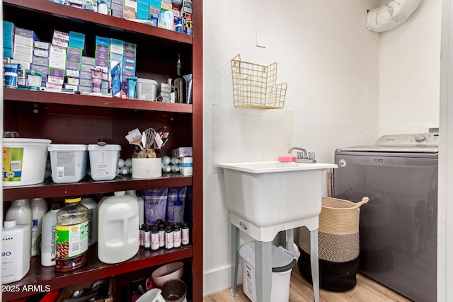 pantry with washer / clothes dryer