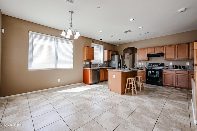 kitchen with stainless steel fridge with ice dispenser, a kitchen island, black electric range oven, visible vents, and dishwashing machine