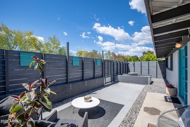 5809 N 10th Pl, Phoenix, AZ 85014 - view of patio featuring a fenced backyard