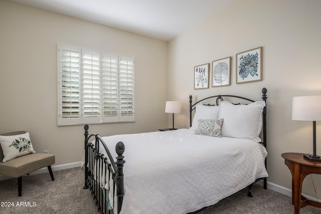 bedroom with carpet flooring