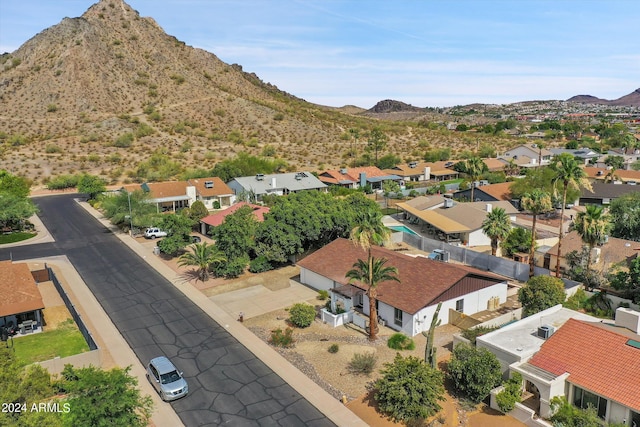 bird's eye view featuring a mountain view