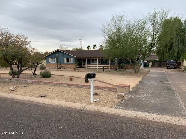 6841 E Vista Dr, Paradise Valley, AZ 85253 - single story home featuring driveway