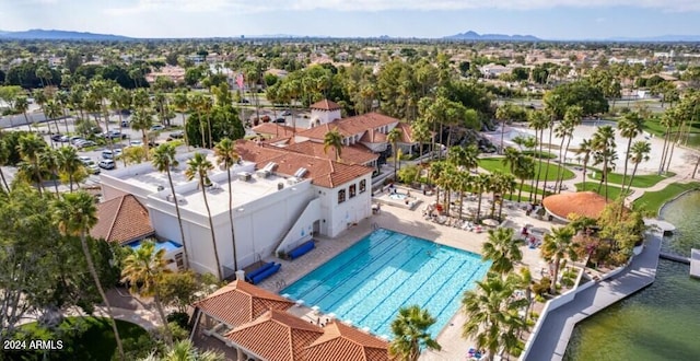 bird's eye view with a water view