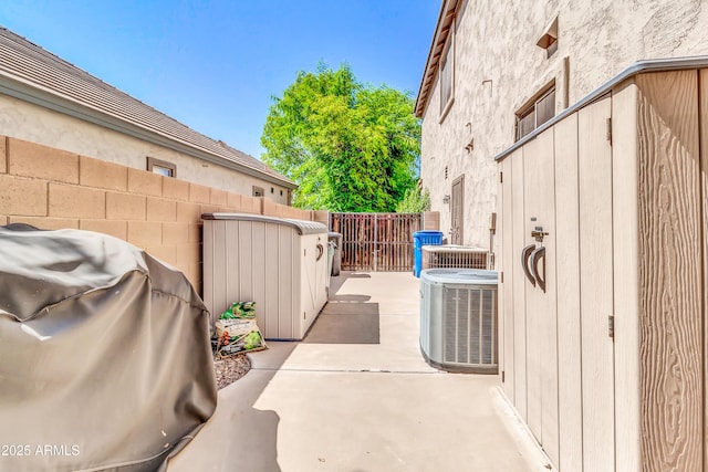 2383 E Zion Way, Chandler, AZ 85249 - fenced backyard with grilling area and a patio area