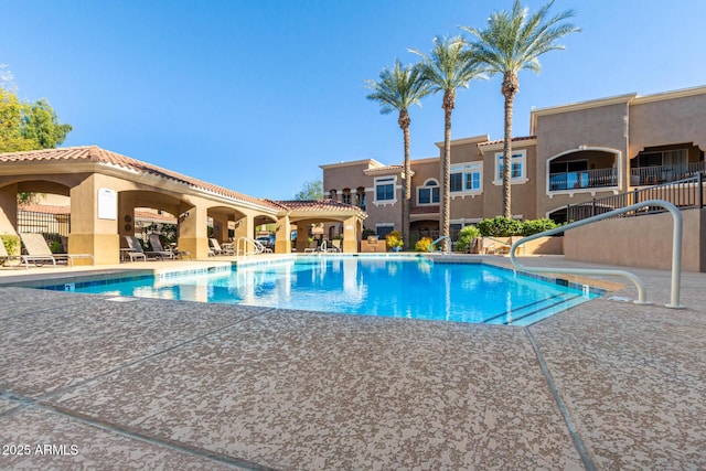 8245 E Bell Rd Unit 133, Scottsdale, AZ 85260 - pool with a patio area and fence