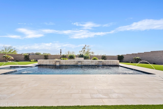 view of pool with pool water feature