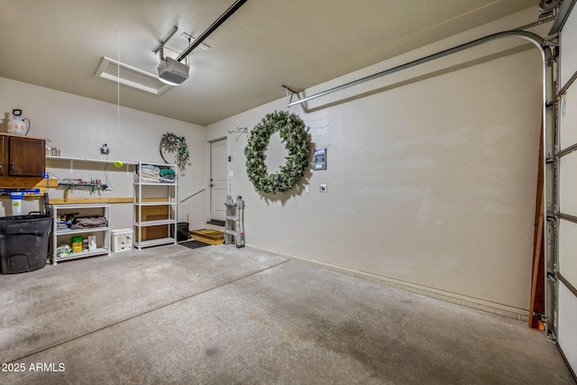 2540 W Waters Edge Ln, Lakeside, AZ 85929 - garage with a garage door opener