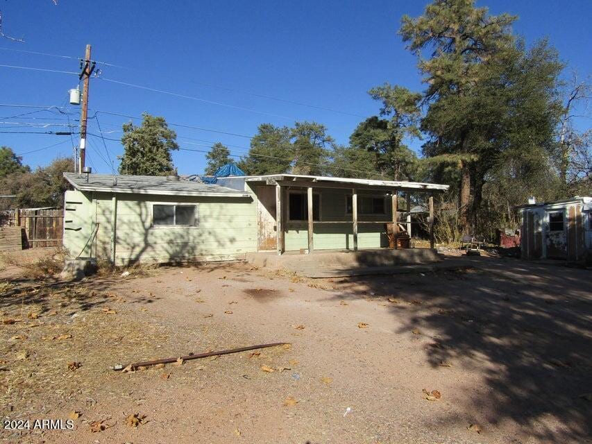 view of front of house