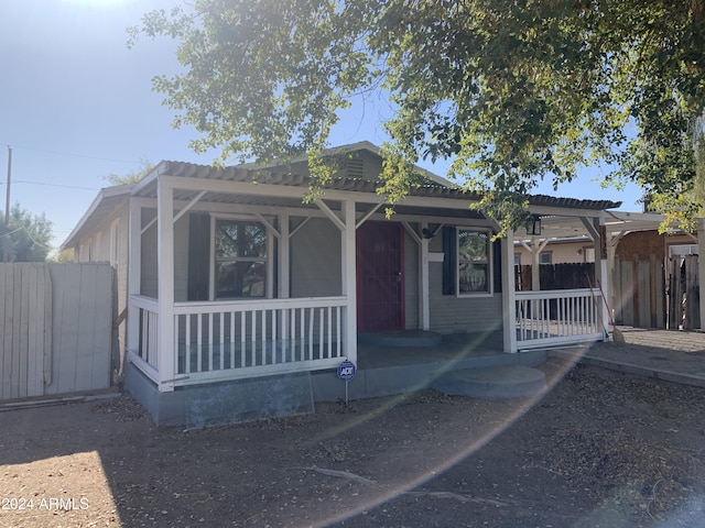 view of front of house featuring covered porch