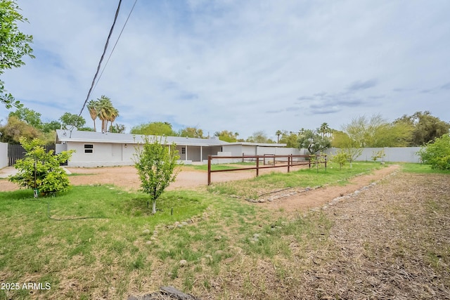3743 E Coronado Rd, Phoenix, AZ 85008 - view of yard with fence