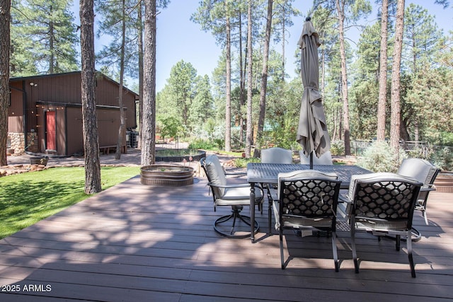 8894 W Lufkin Dr, Pine, AZ 85544 - deck featuring outdoor dining space and an outbuilding