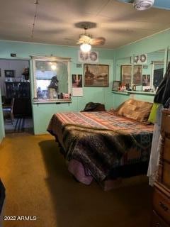 bedroom with ceiling fan