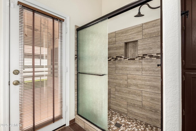 6502 W Wahalla Ln, Glendale, AZ 85308 - full bath featuring a shower stall
