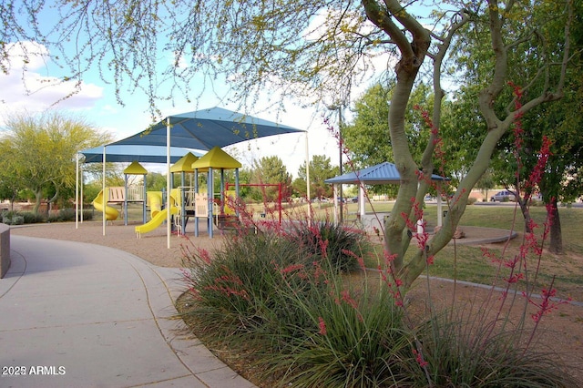 6502 W Wahalla Ln, Glendale, AZ 85308 - community play area with a gazebo