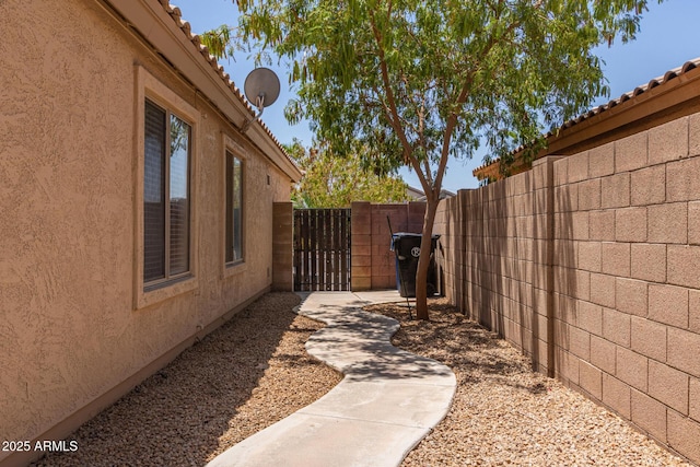 10318 E Plata Ave, Mesa, AZ 85212 - view of yard featuring a gate
