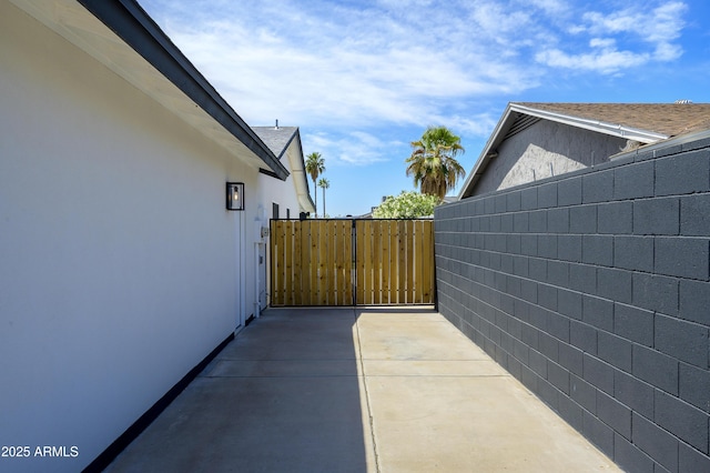 8955 W Monterey Way, Phoenix, AZ 85037 - view of patio / terrace