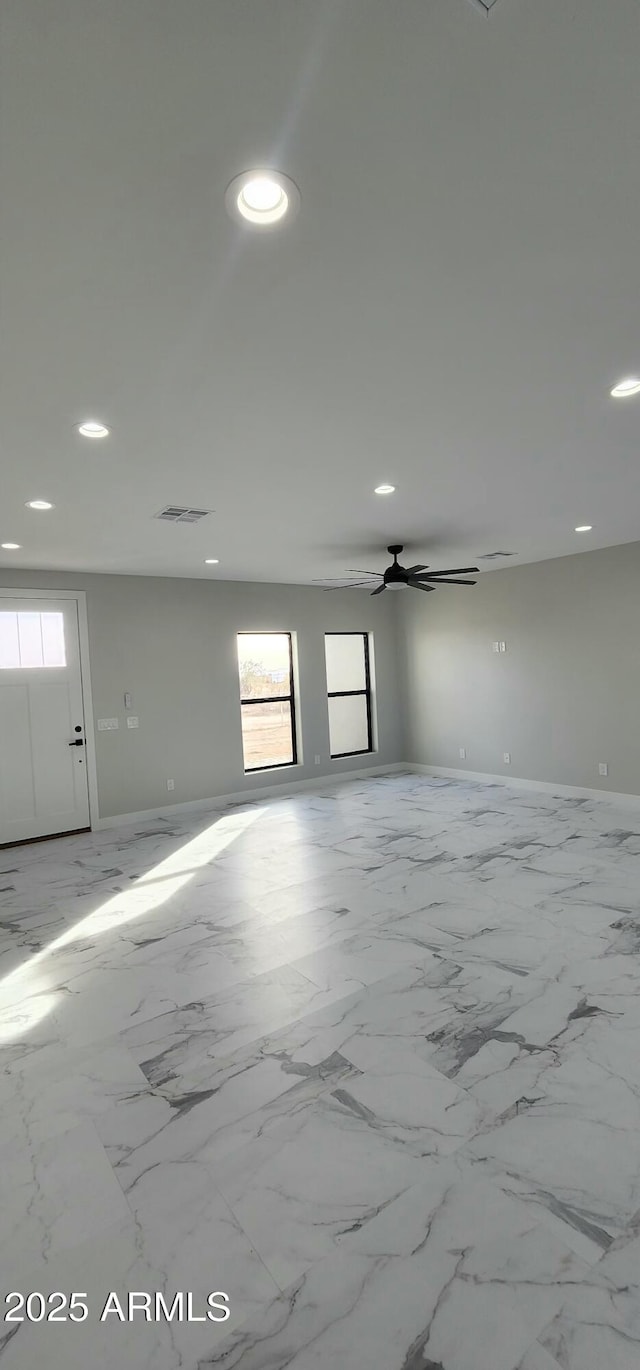 empty room with ceiling fan