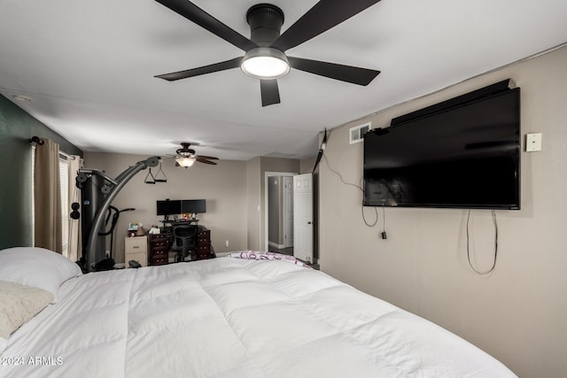 bedroom featuring ceiling fan