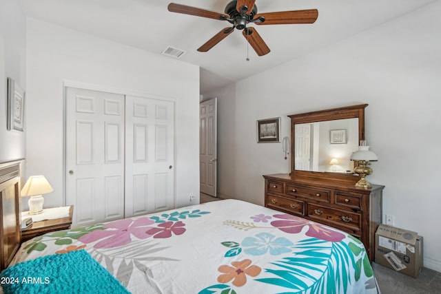 bedroom with ceiling fan, a closet, carpet, and visible vents