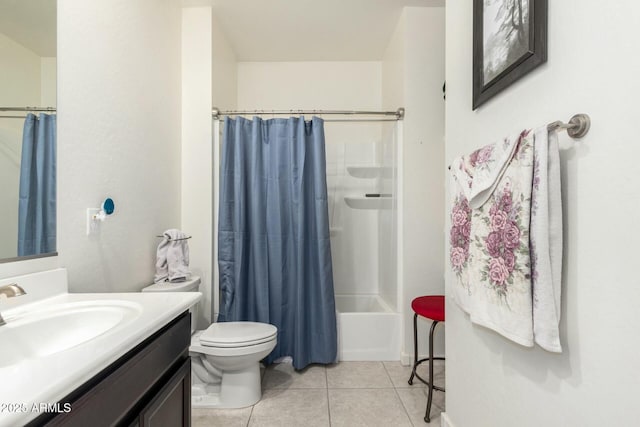 4269 W Coneflower Ln, San Tan Valley, AZ 85144 - full bathroom featuring toilet, tile patterned floors, vanity, and shower / tub combo with curtain