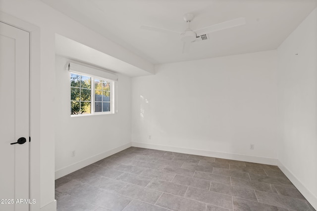 empty room with ceiling fan