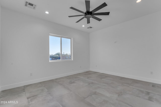 unfurnished room with ceiling fan