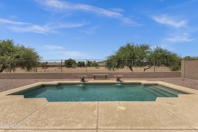 34944 N Mirandesa Dr, San Tan Valley, AZ 85143 - view of swimming pool featuring a fenced backyard