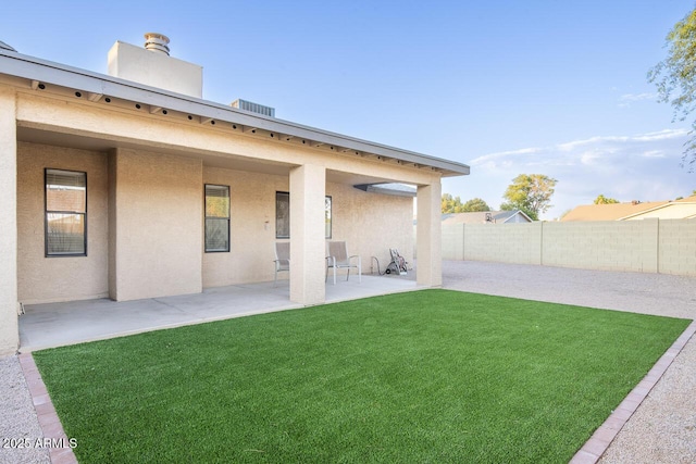 2925 E Dragoon Ave, Mesa, AZ 85204 - view of yard featuring a patio