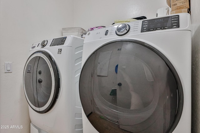 4318 W Apollo Rd, Laveen, AZ 85339 - laundry room featuring washer and clothes dryer