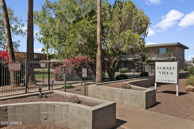 1111 E Turney Ave Unit 3, Phoenix, AZ 85014 - view of surrounding community