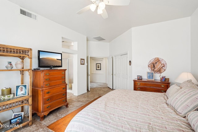 bedroom with ceiling fan, a closet, and visible vents