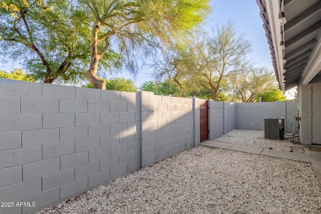 860 N Mcqueen Rd Unit 1157, Chandler, AZ 85225 - fenced backyard featuring central AC unit