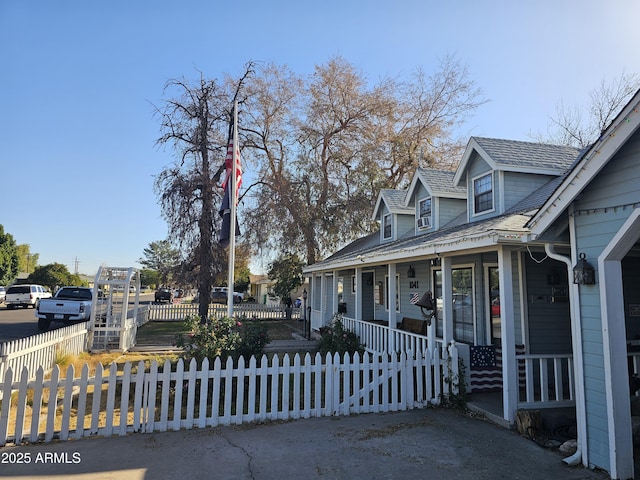 view of front of home featuring covered porch