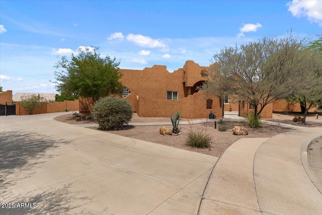 9435 E Hobart Cir, Mesa, AZ 85207 - adobe home featuring stucco siding