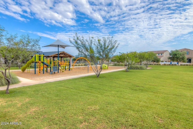 6782 E Via Arroyo Largo, Tucson, AZ 85756 - community playground featuring a lawn