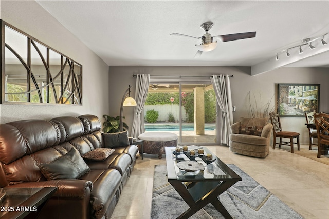 7714 N 17th Pl, Phoenix, AZ 85020 - living area featuring a ceiling fan