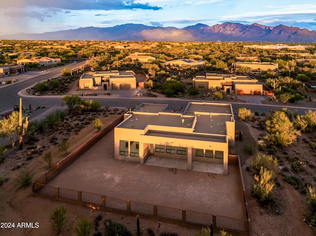 bird's eye view featuring a mountain view