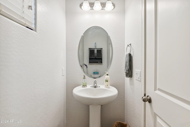 bathroom with sink