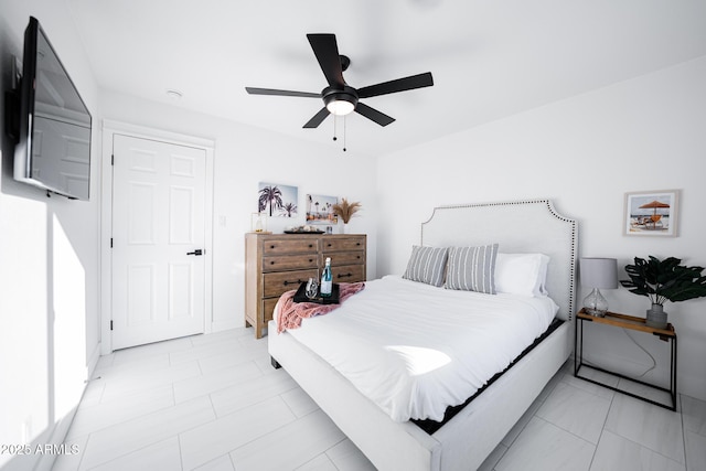 bedroom featuring a ceiling fan